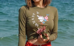 三个男人躁我一个爽公交车上